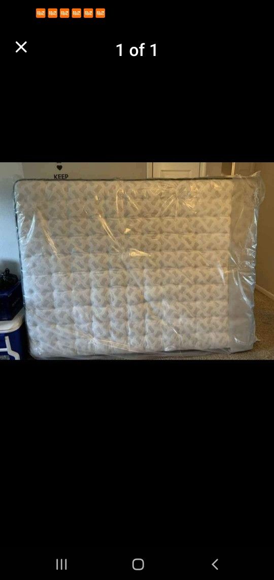 Queen bed pillow top can deliver new