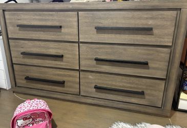 Six drawer dresser