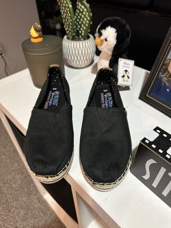 Bobs Espadrilles (Black) size 6