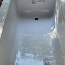 Maxx Tub 60x32 Brand New