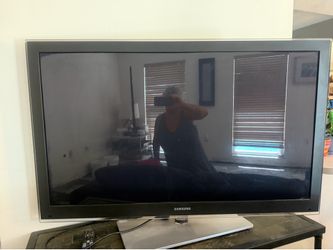 Samsung 50” Plasma HDTV – Model PN50C8000YF –