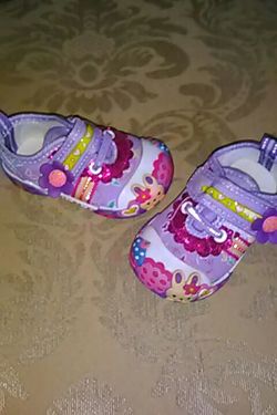Toddlers shoes