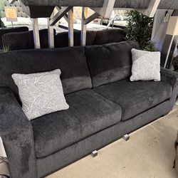 Sofa & Loveseat 