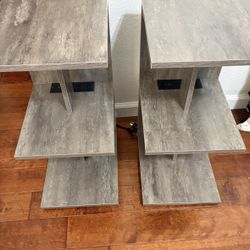 Set of 2 End Tables