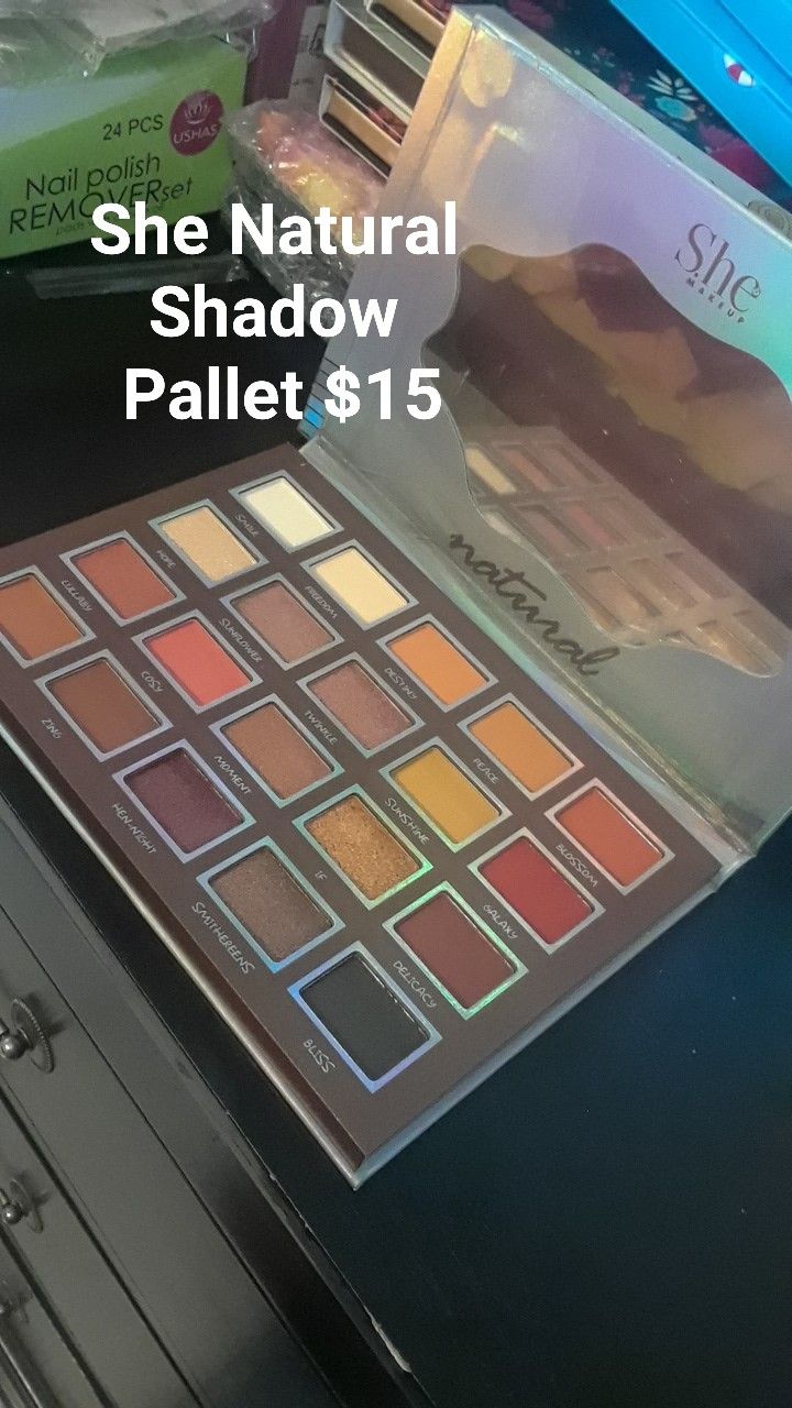 Natural She Shadow Pallet