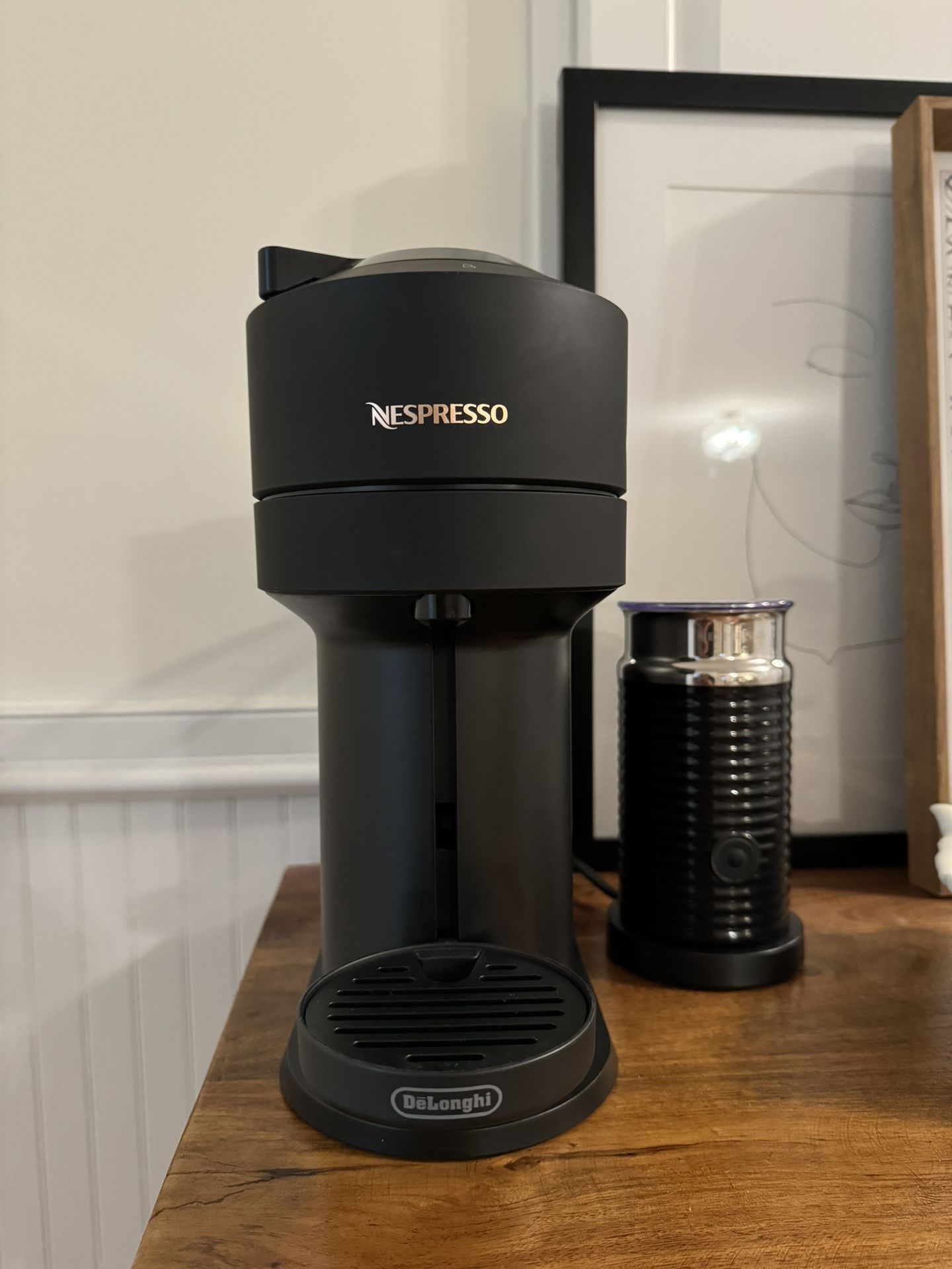 SET of Nespresso Vertuo Next Coffee Espresso Machine by De