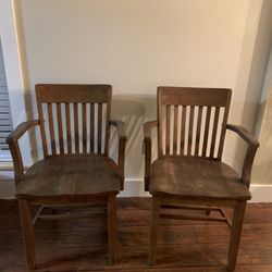 Solid wood chairs set of 2 . Antique and sturdy