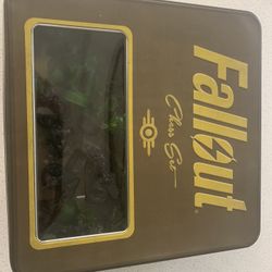 Fallout Chess Set (GameStop Exclusive)