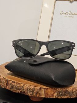 Ray-Ban Original Wayfarer Sunglasses – Black – Used – Good Condition