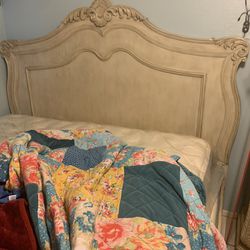 King size Bedroom set