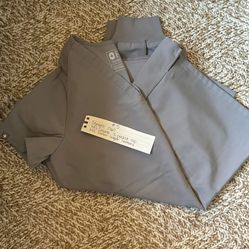 Grey Figs Zamora joggers & Casma 3 pocket scrub top