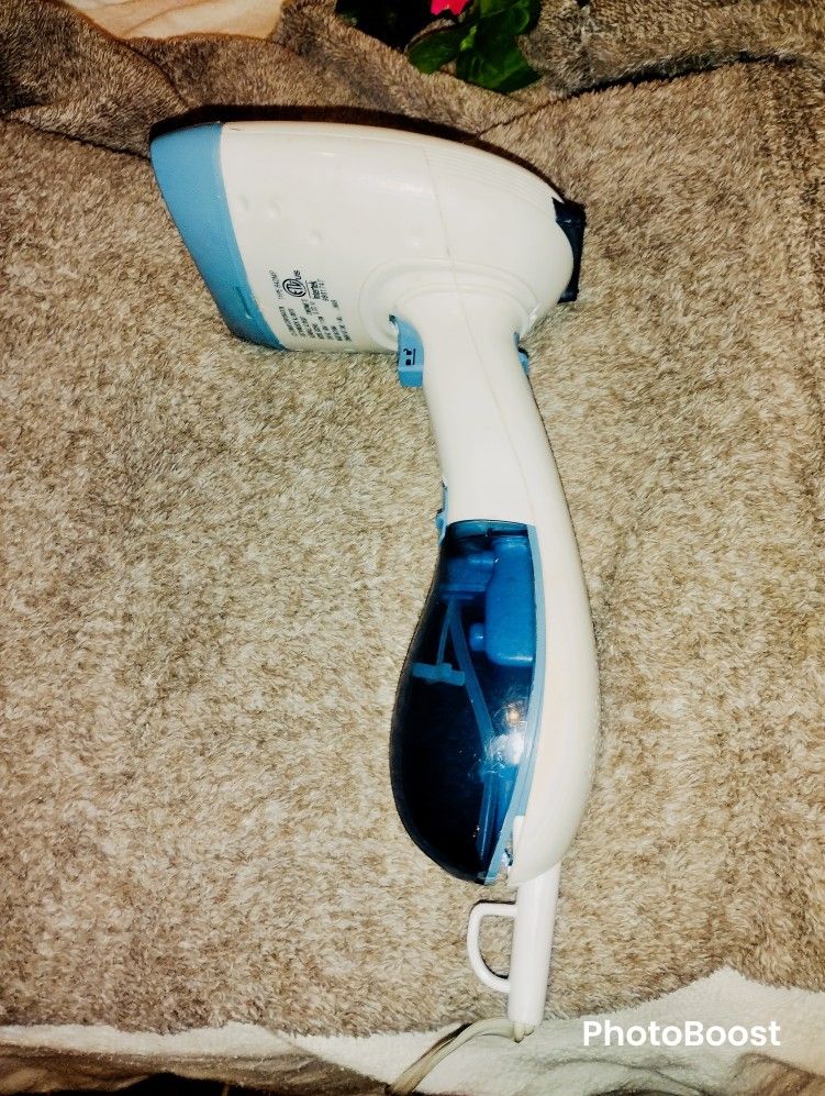 Hand Held Steamer Iron