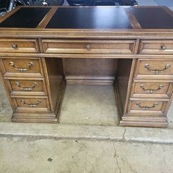 Antique Sligh Furniture executive / pedestal desk

