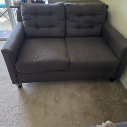 Couch and loves eating FREE