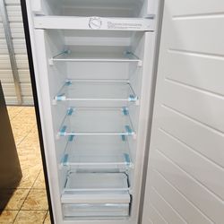 NEW 56-in High Vissani
7.1 cu. ft. Upright Freezer or Refrigerator Depending on Setting Garage Ready