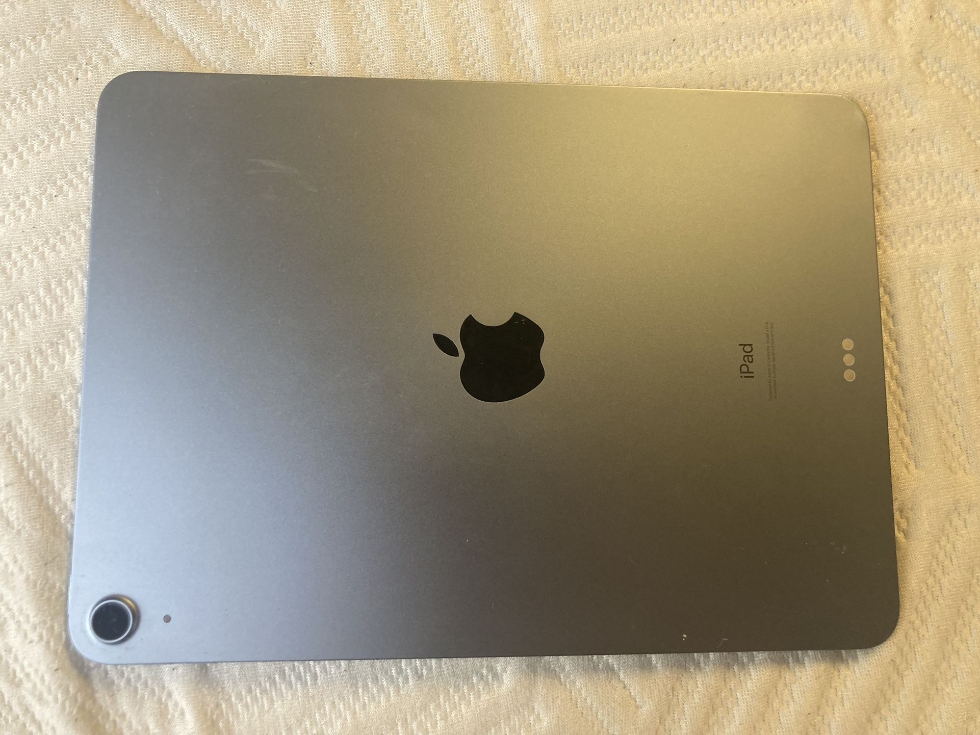 2 4th Gen iPad Air