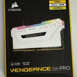 CORSAIR VENGEANCE RGB PRO DDR4 3200 16GB