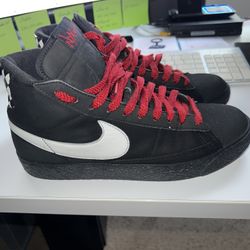 Nike Blazers Size 9