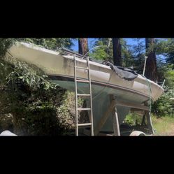 1961 25’ Shock sailboat