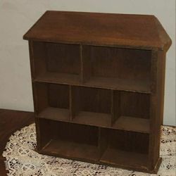 VINTAGE WOOD DECOR KNICKKNACK TRINKET DISPLAY SHELF