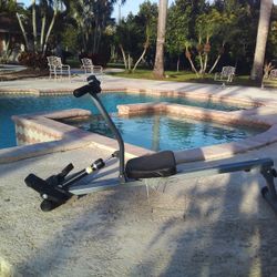 EXERCISE MACHINE FOR SALE. LIKE NEW! ALWAYS BEING INSIDE THE HOUSE