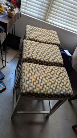 High seats/bar seats