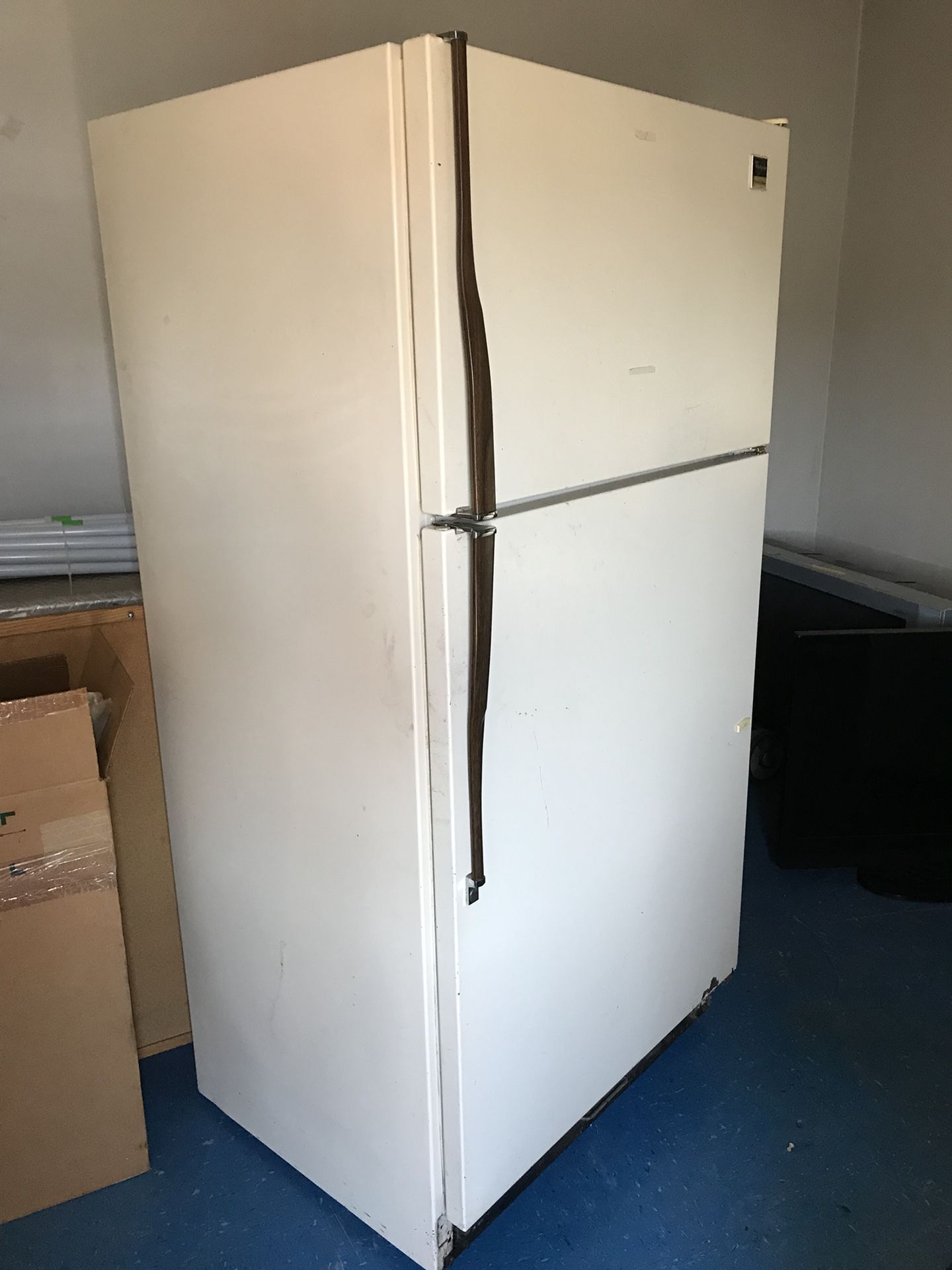 Working refrigerator