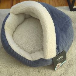 18" Covered Pet Bed