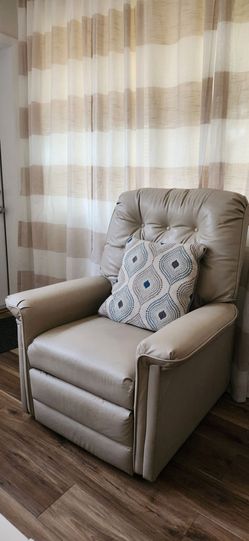 Free Chair