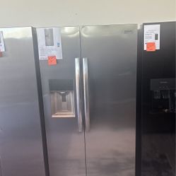 New Frigidaire 25.6 Cu Ft Refrigerator 
