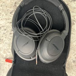 Bose Soundtrue Over-Ear Headphones