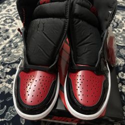 Jordan 1 Hi Retro Banned Red Size 9.5