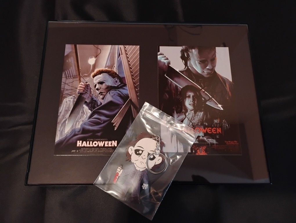 Michael Myers Frame 8.5 x 11 inch GLASS and Keychain