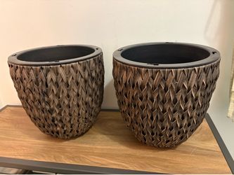 Planting pots