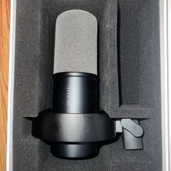 Fifine Gaming microphone and Audio mixer
