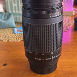 Nikon AF 70-300 Telefoto Lens