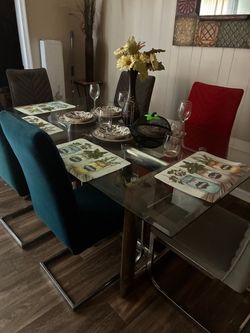 6 Seater Glass Dining Table
