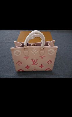 Lv women purse