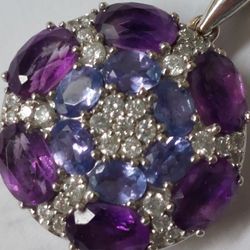 14Kt White Gold Floral Design Amethyst Diamond Lavender Petals High Quality Custom Design Disc Pendant 