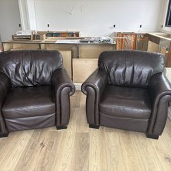 2 high-quality brown leather chairs