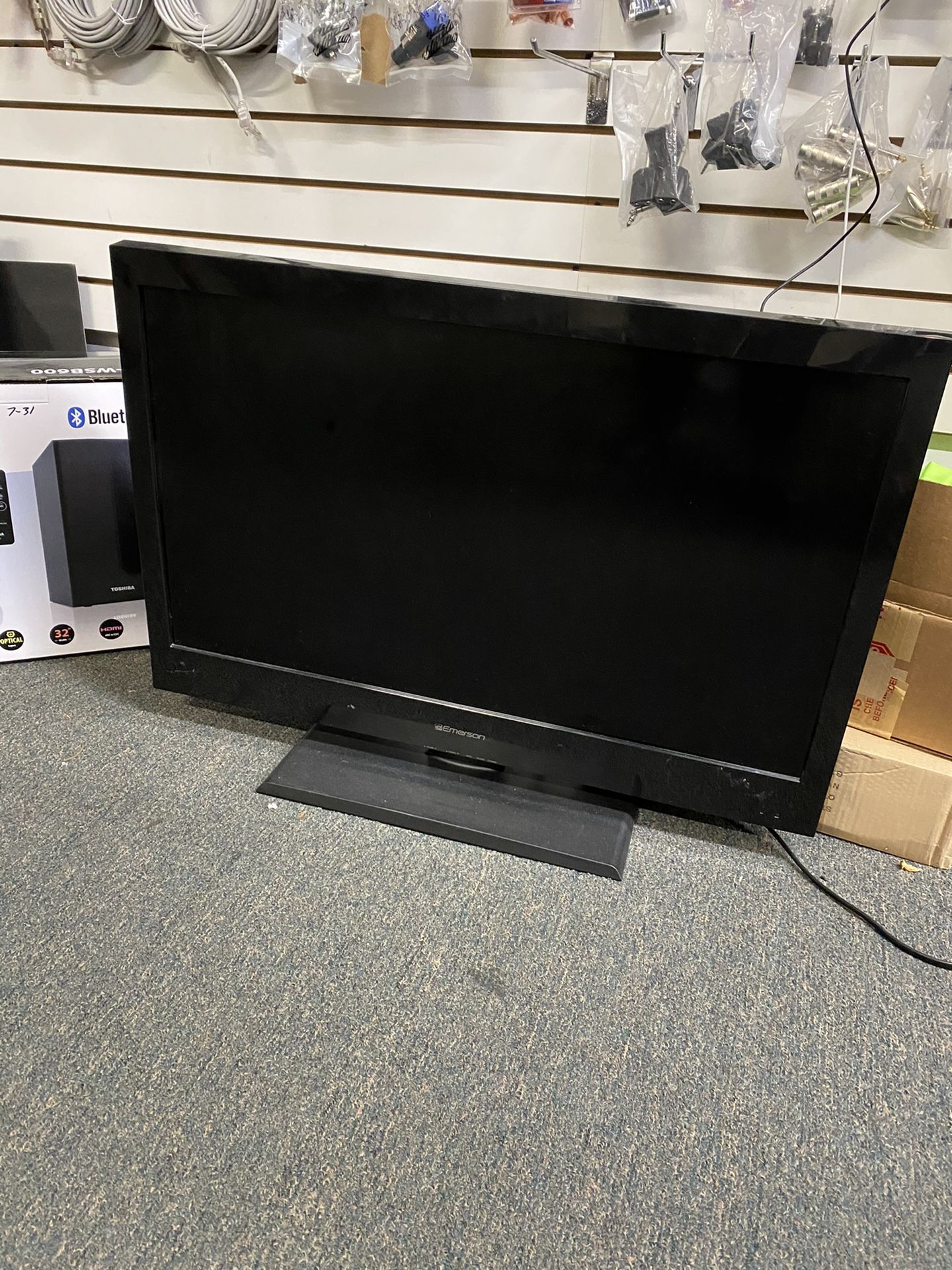 USED 32”. TV. JUST $59