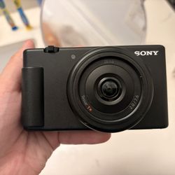 Sony ZV-1F Vlogging Camera