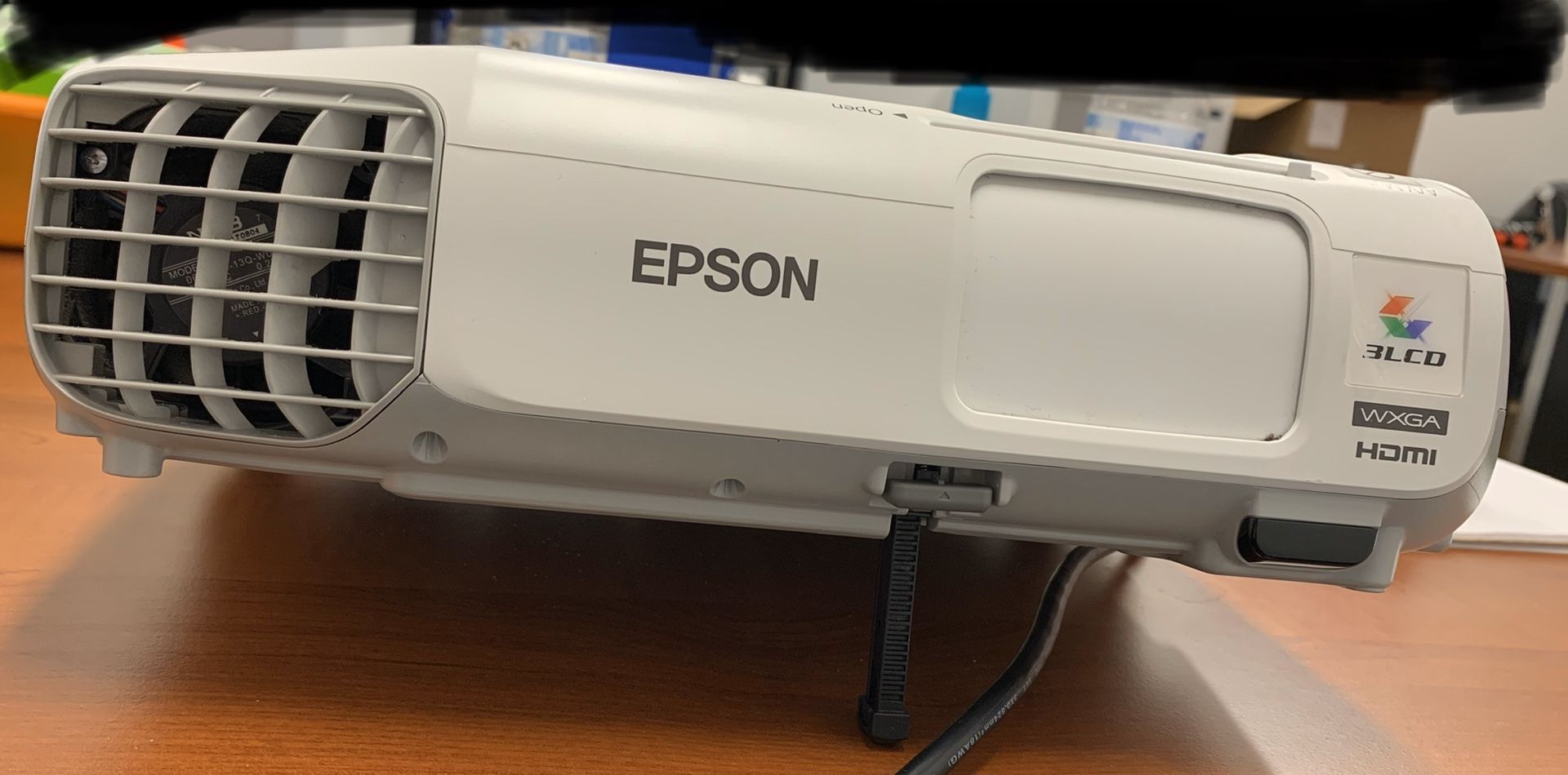 Epson Projector w/ HDMI cable