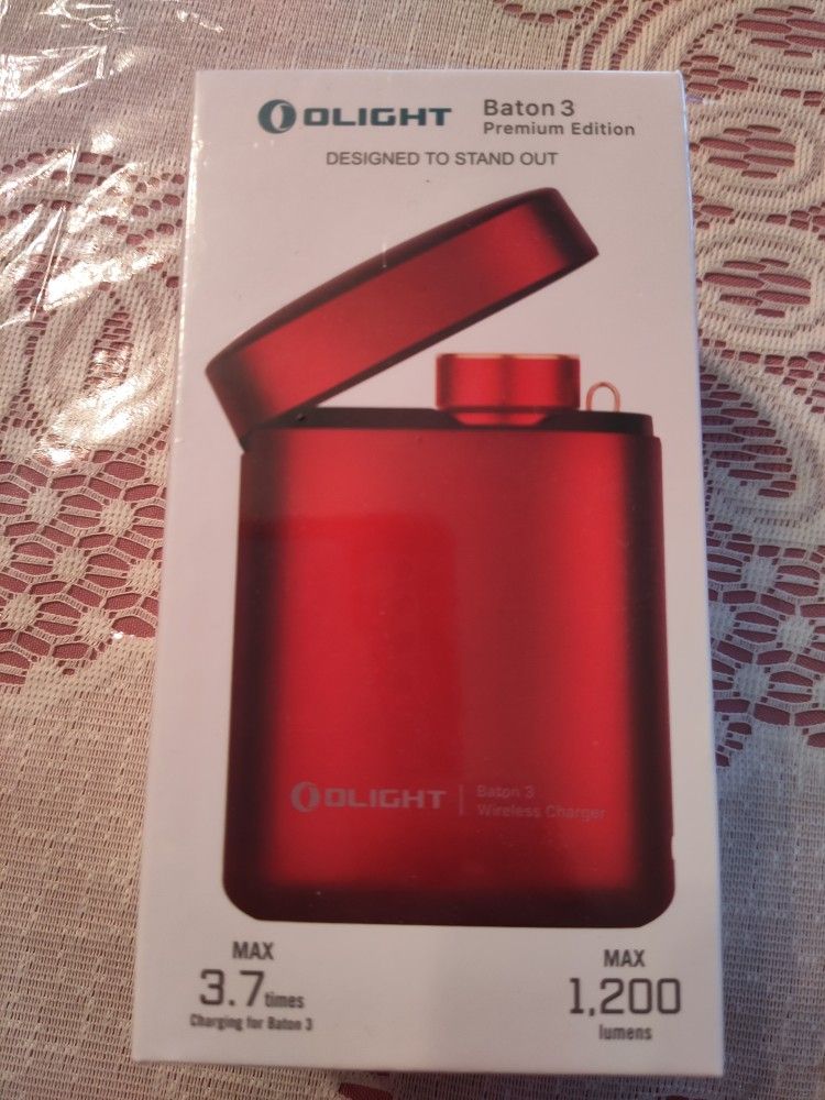 Olight Baton 3 Flashlight Premium Edition Red