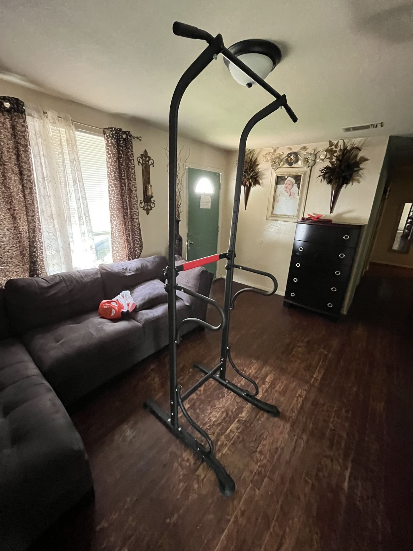 Pull Up Bar