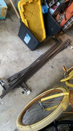 Metal bed frame