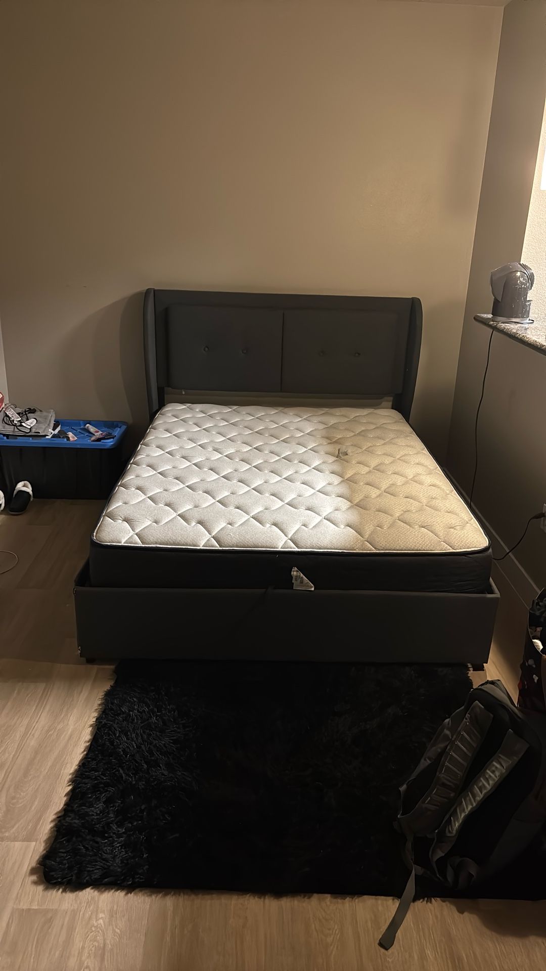 Full Large Mattress with LED headboard + drawers on each side!