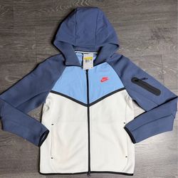 Nike Tech Blue and White