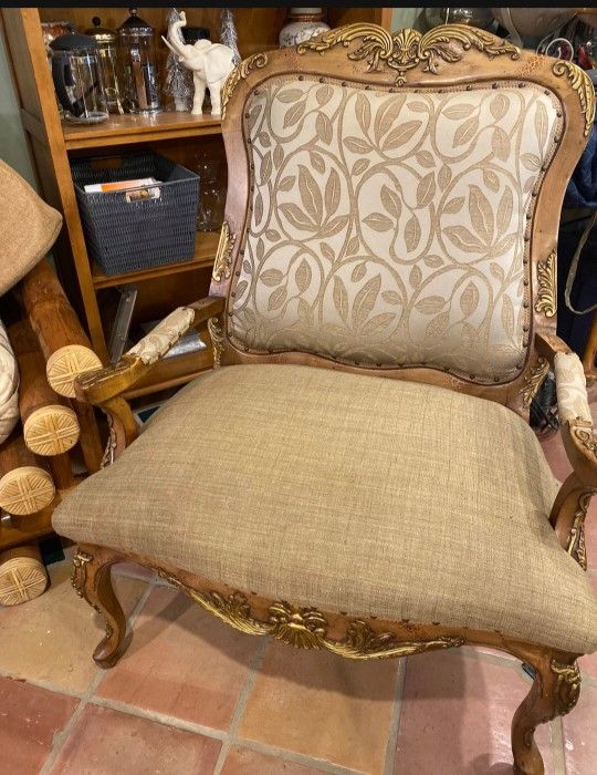 Oversized Accent Chairs
