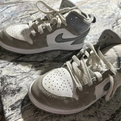 Girls Sneakers Size 3